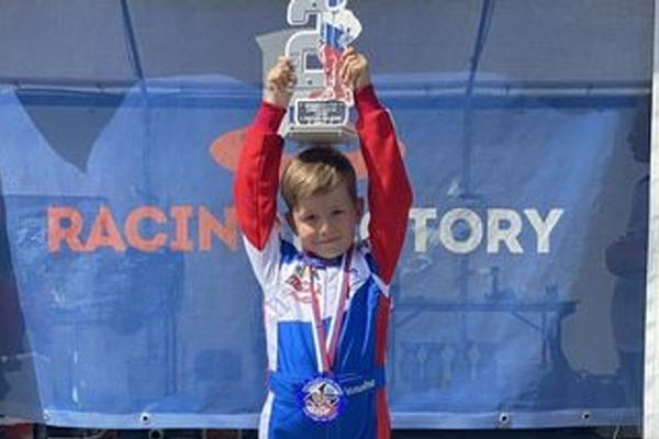 According to the results of the competition, Leon took 2nd place in the Micro class